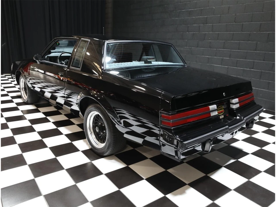 1987 Buick Regal - Image 25 of 31