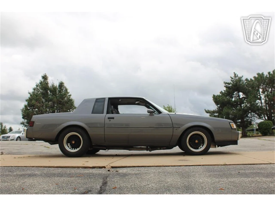 1987 Buick Regal - Image 28 of 31
