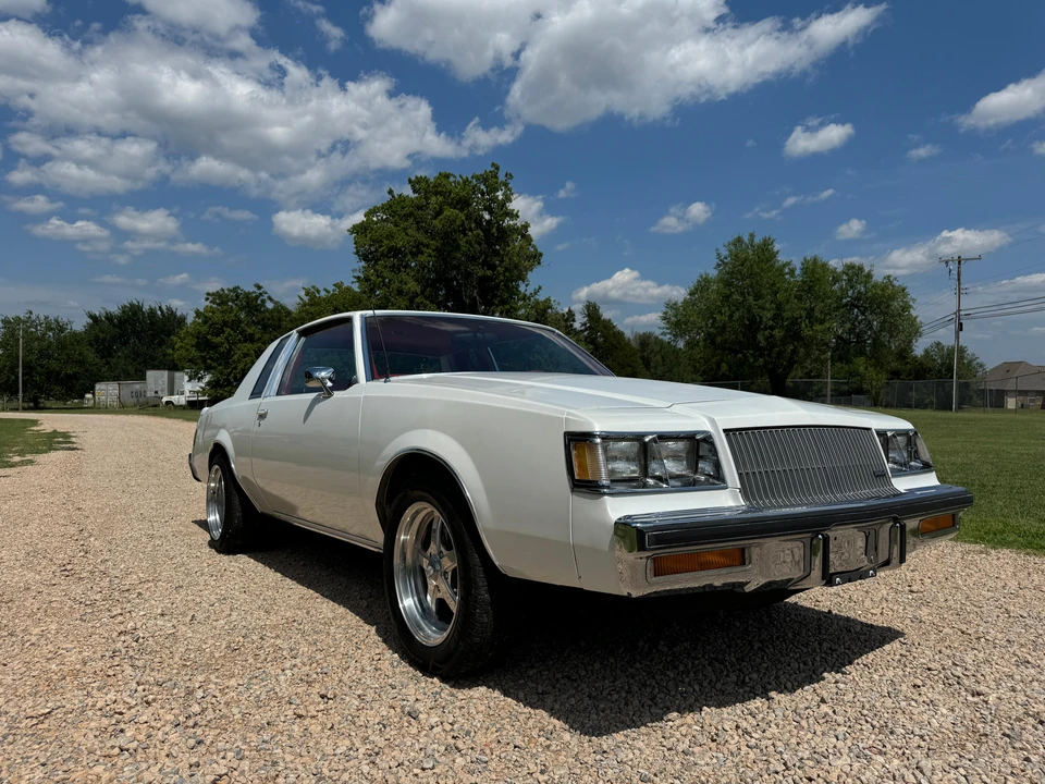 1987 Buick Regal - Image 24 of 31