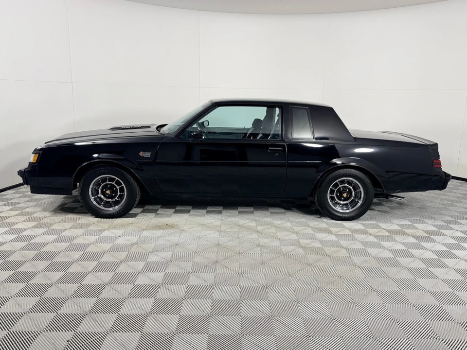 1987 Buick Grand National - Image 11 of 12