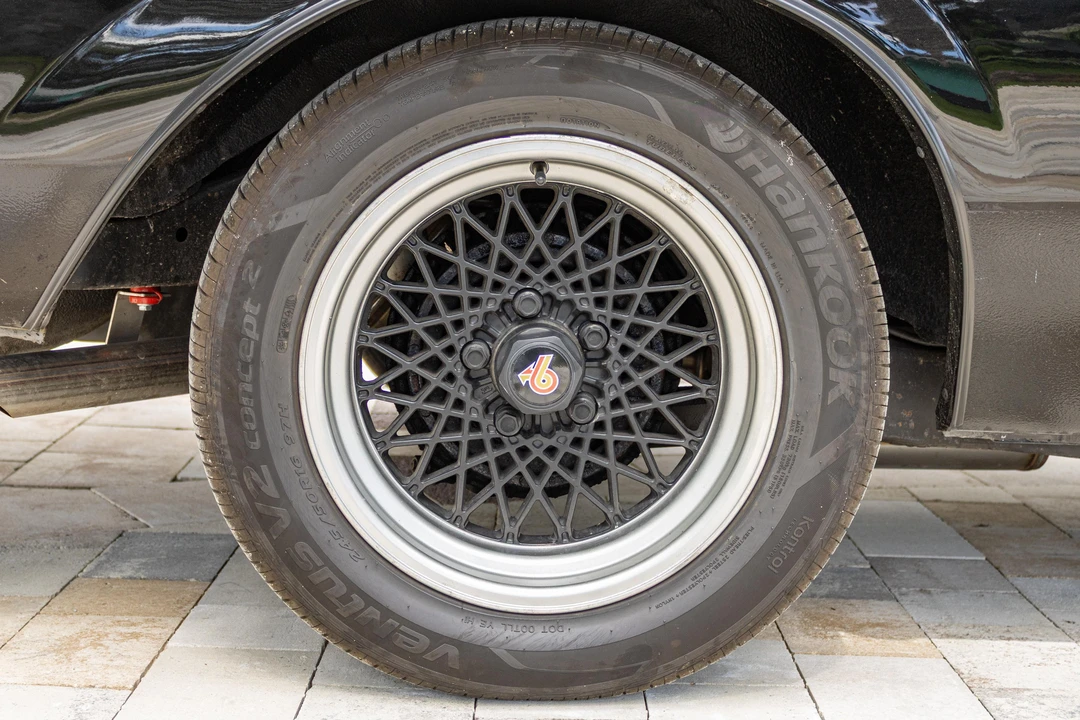 1987 Buick Grand National - Image 27 of 31