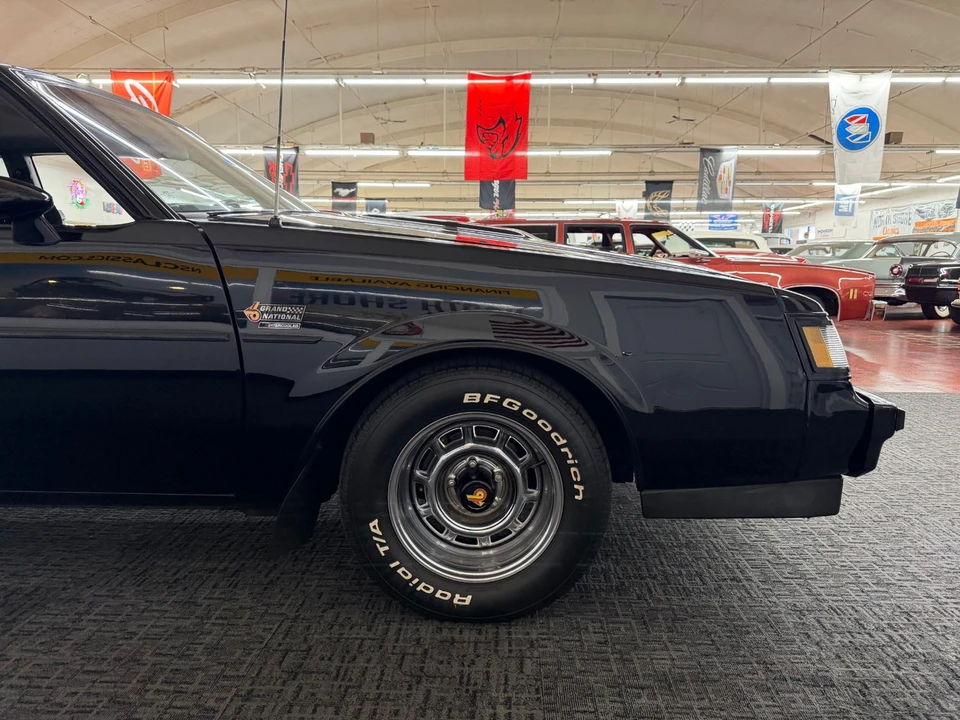 1987 Buick Regal - Image 25 of 31