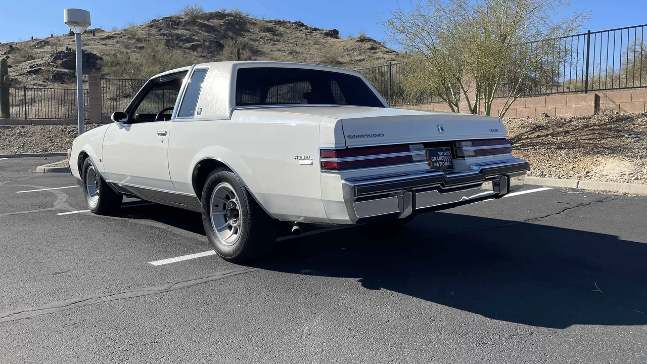 1987 Buick Regal - Image 11 of 31