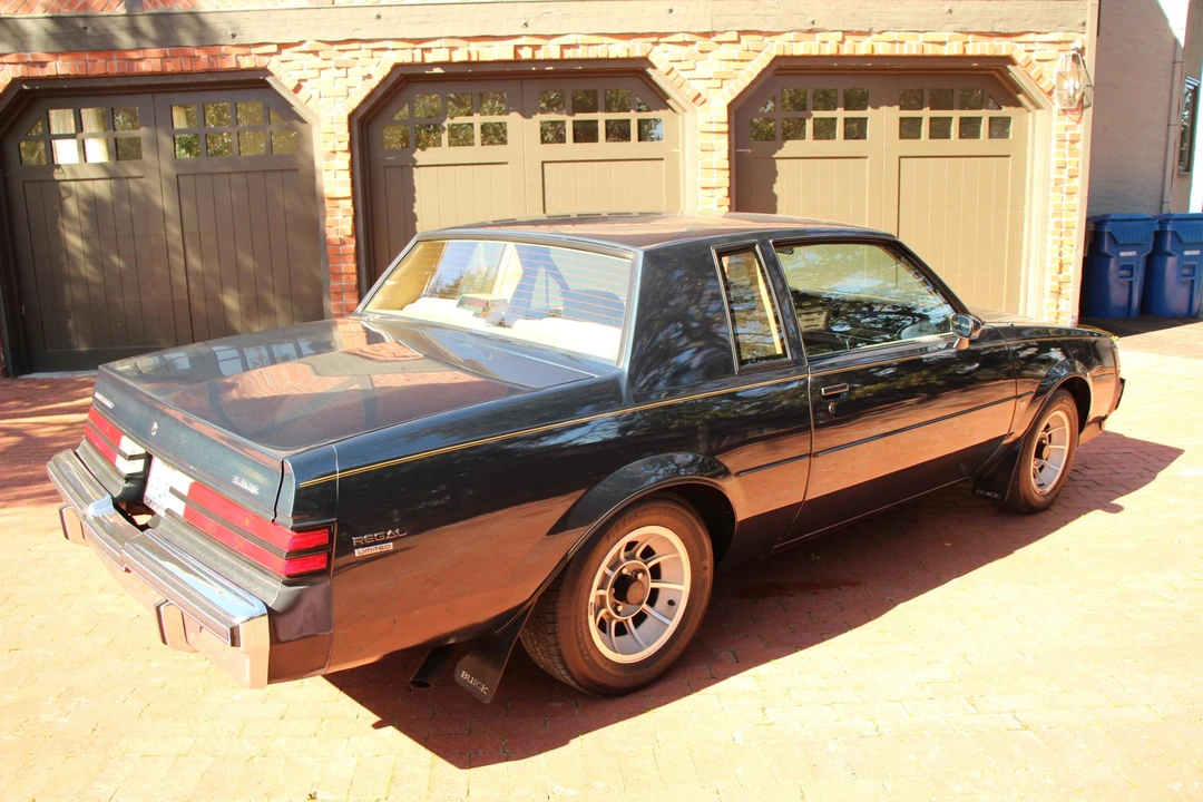 1987 Buick Regal - Image 23 of 31