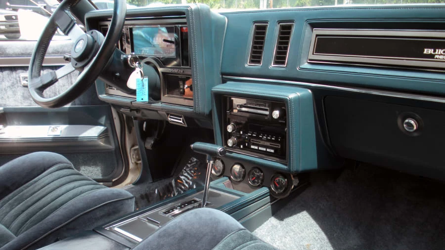 1987 Buick Regal - Image 4 of 6