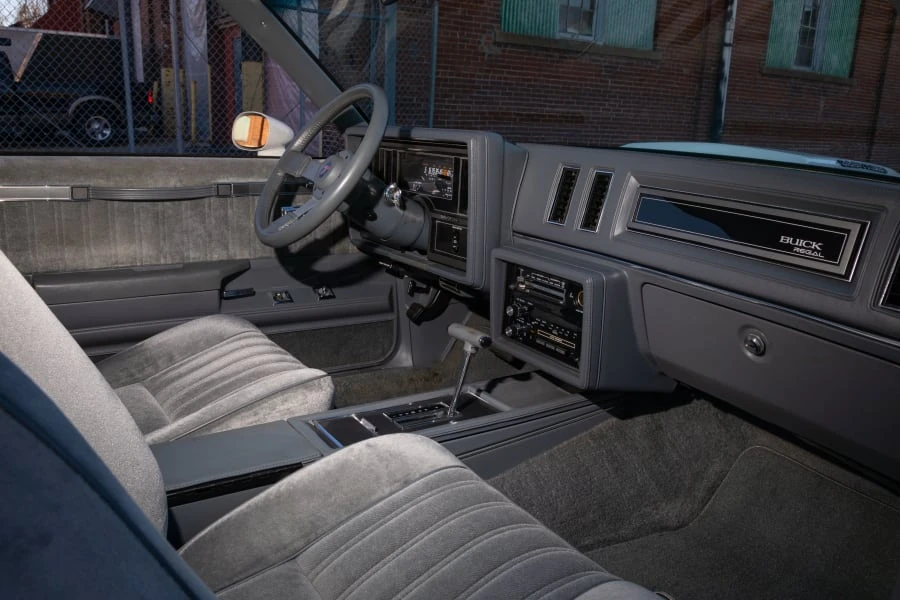 1987 Buick Regal - Image 16 of 31