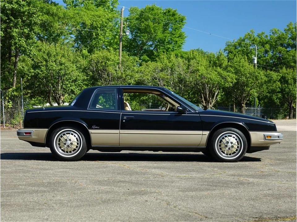 1987 Buick Riviera 4th-7th Gen - Image 2 of 31