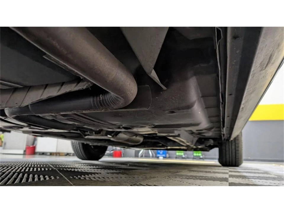 1987 Buick Riviera 4th-7th Gen - Image 6 of 9