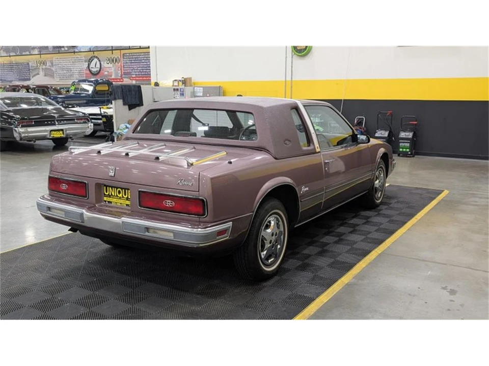 1987 Buick Riviera 4th-7th Gen - Image 3 of 9