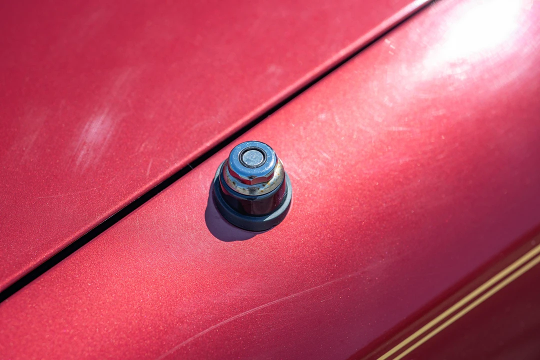 1987 Buick Riviera 4th-7th Gen - Image 25 of 31