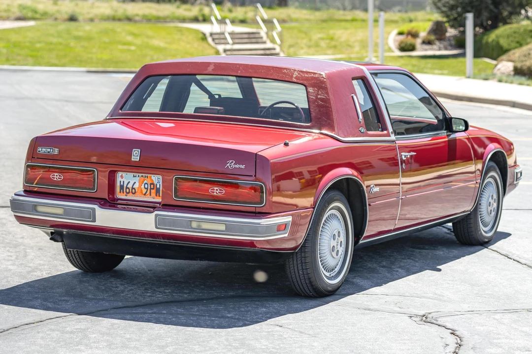 1987 Buick Riviera 4th-7th Gen - Image 4 of 31
