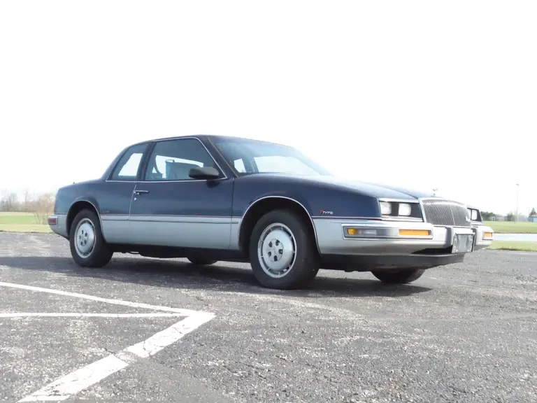 1987 Buick Riviera 4th-7th Gen - Image 2 of 2