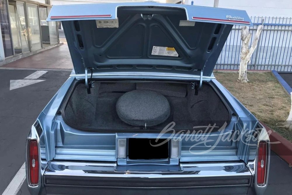 1987 Cadillac Brougham - Image 4 of 14