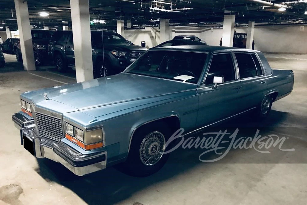 1987 Cadillac Brougham - Image 10 of 14