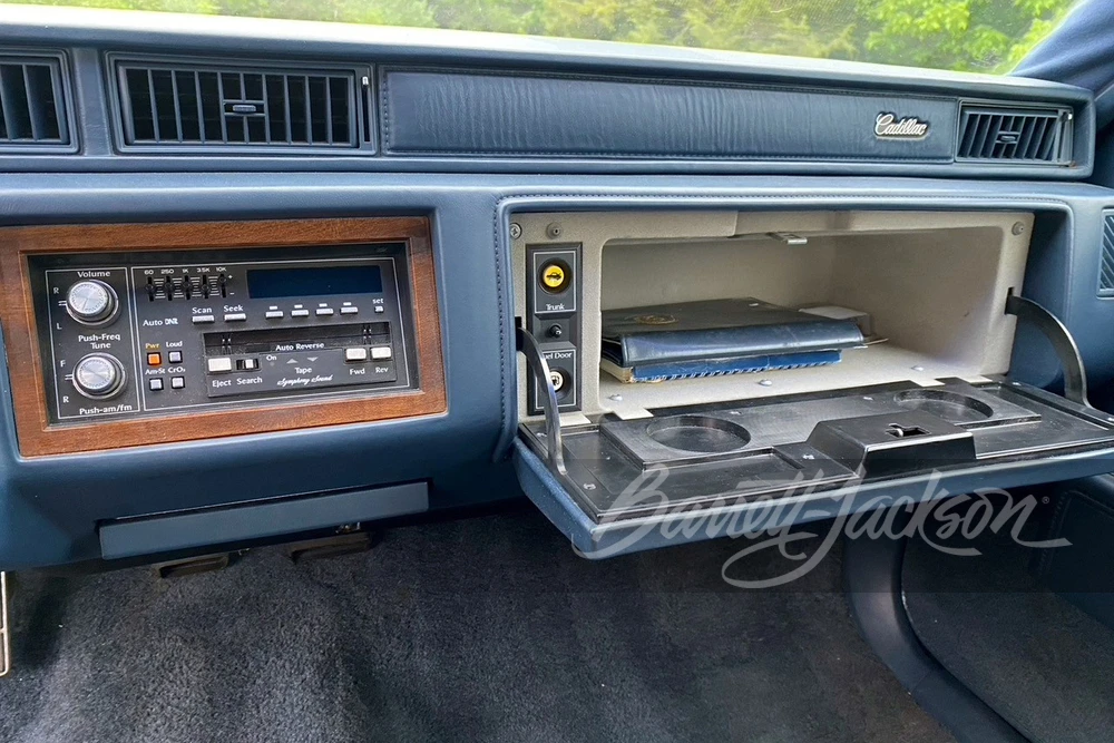 1987 Cadillac DeVille 6th Gen - Image 4 of 13