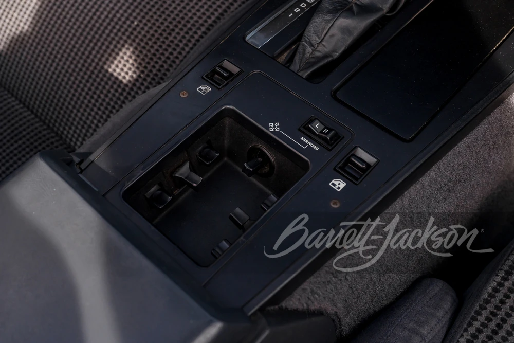 1987 Chevrolet Corvette C4 - Image 25 of 31