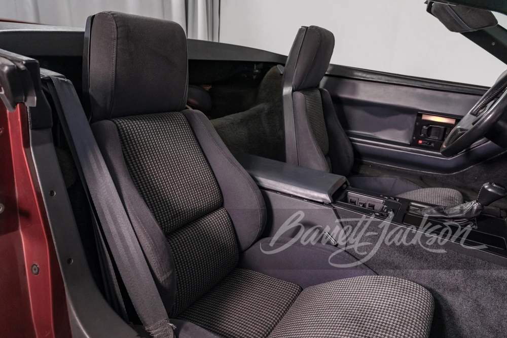 1987 Chevrolet Corvette C4 - Image 24 of 31