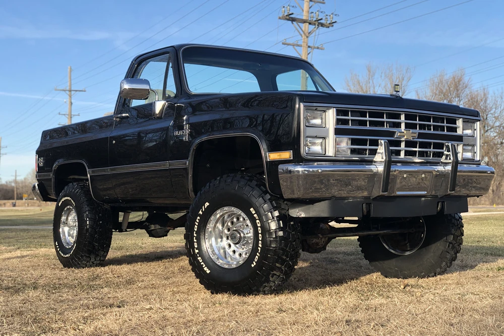 1987 Chevrolet K5 Blazer 2nd Gen - Image 2 of 5