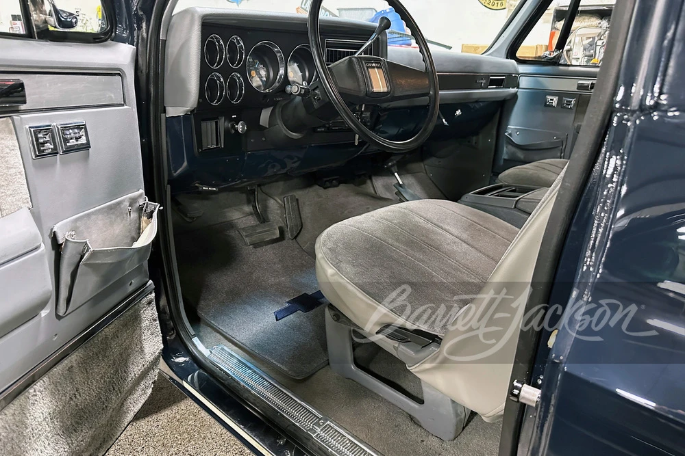 1987 Chevrolet K5 Blazer 2nd Gen - Image 3 of 19