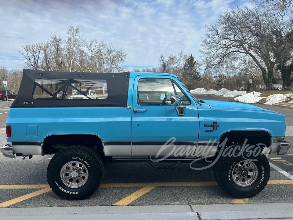 1987 Chevrolet K5 Blazer 2nd Gen - Image 26 of 31