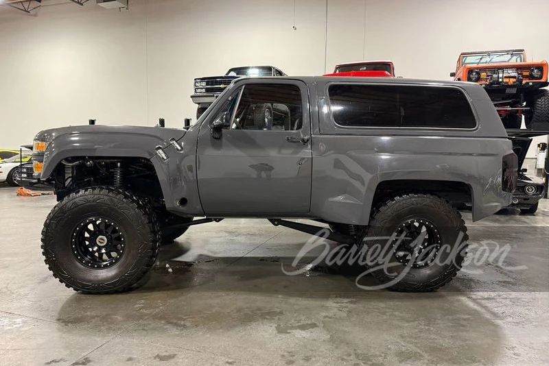 1987 Chevrolet K5 Blazer 2nd Gen - Image 9 of 12