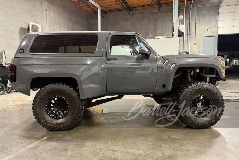 1987 Chevrolet K5 Blazer 2nd Gen - Image 5 of 12