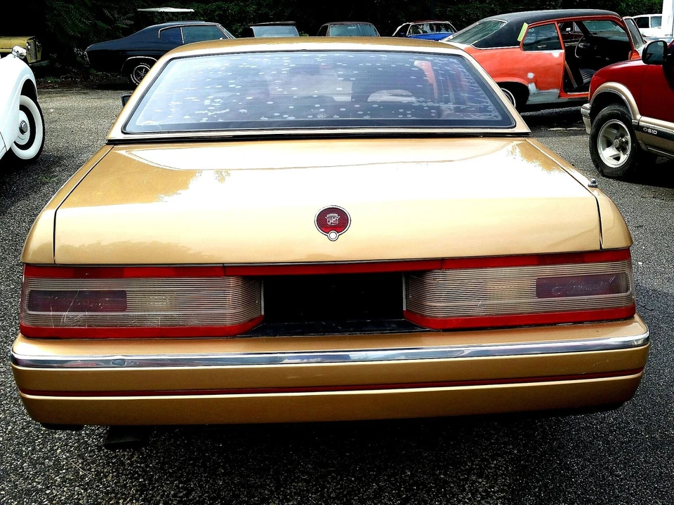 1987 Cadillac Allante - Image 14 of 21