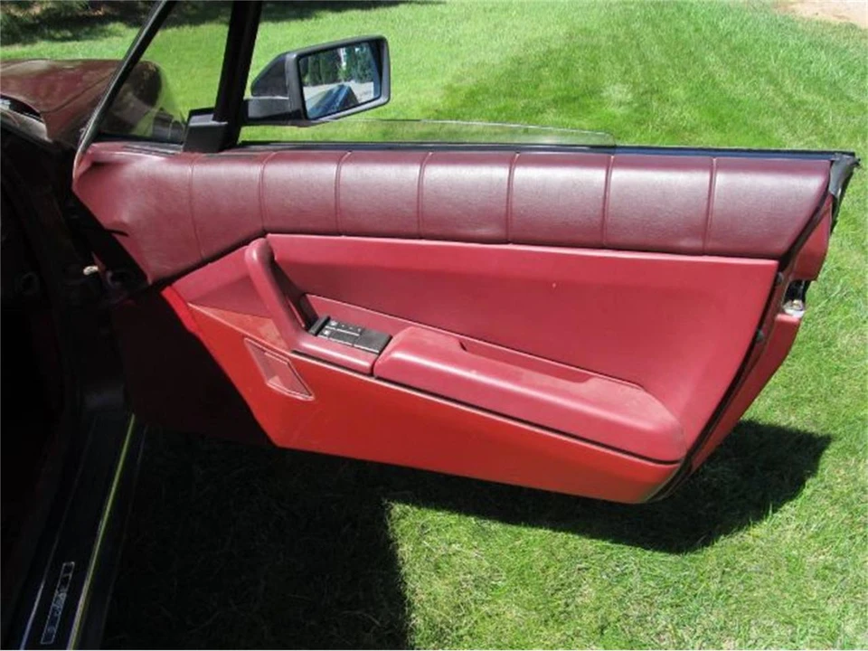 1987 Cadillac Allante - Image 3 of 10