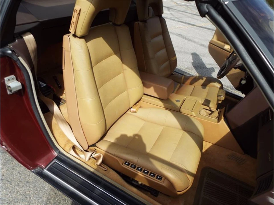 1987 Cadillac Allante - Image 11 of 15