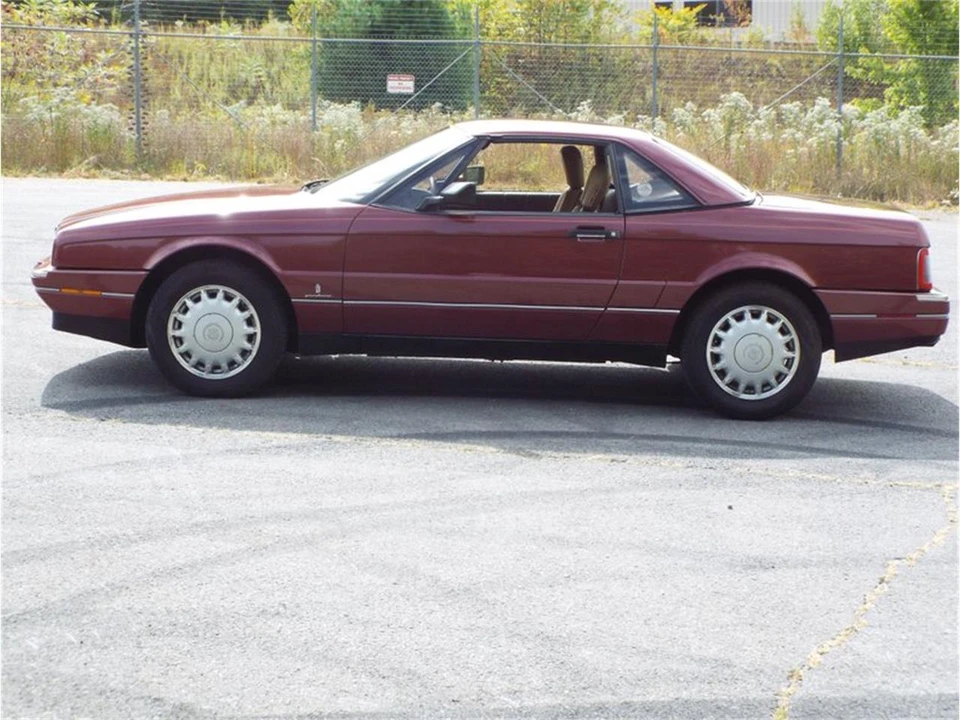 1987 Cadillac Allante - Image 5 of 15