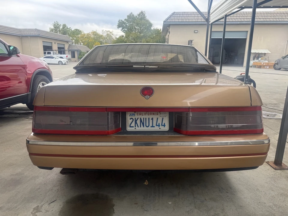 1987 Cadillac Allante - Image 10 of 13