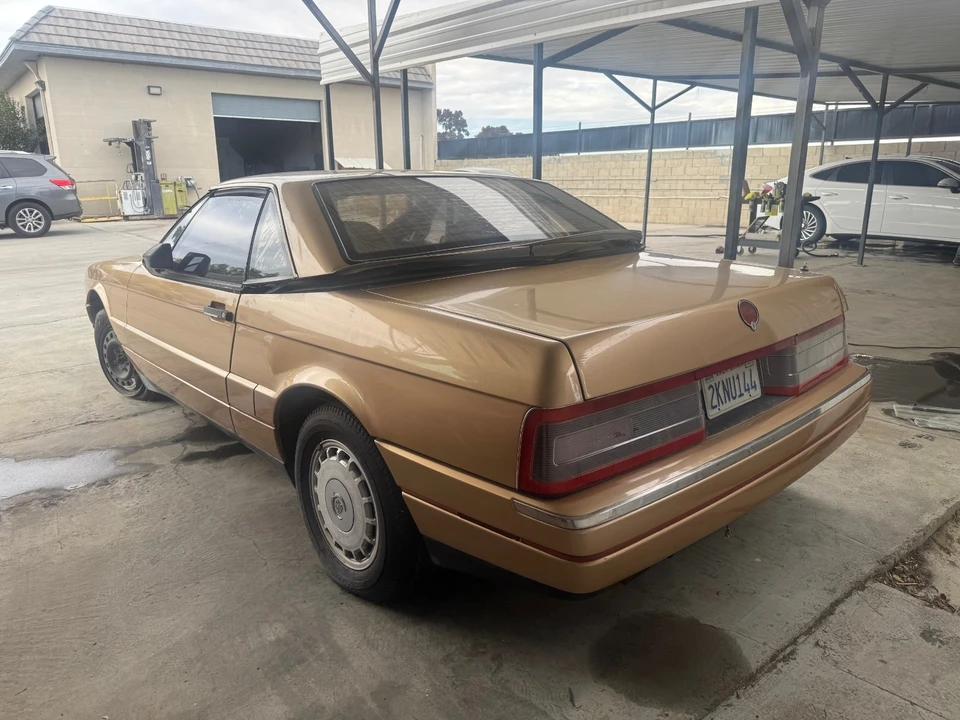 1987 Cadillac Allante - Image 9 of 13