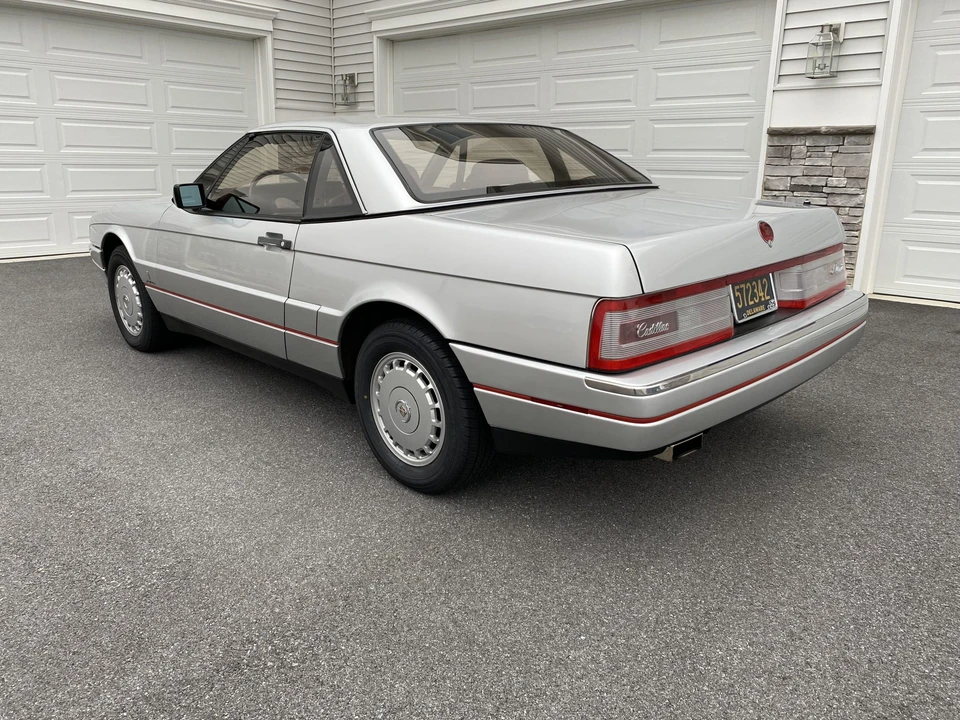 1987 Cadillac Allante - Image 14 of 31