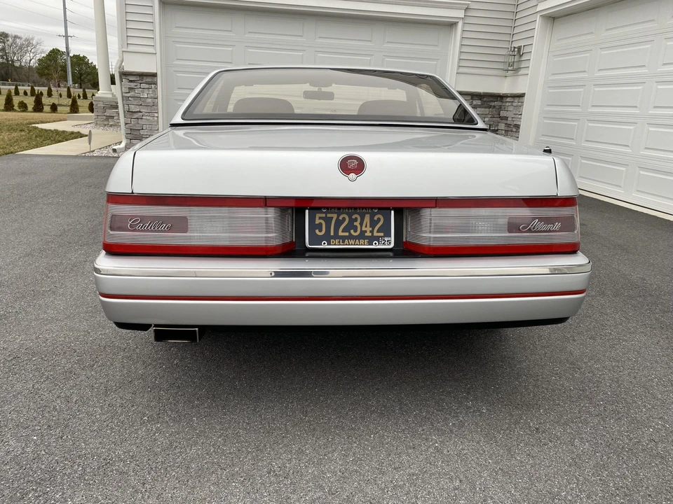 1987 Cadillac Allante - Image 17 of 31