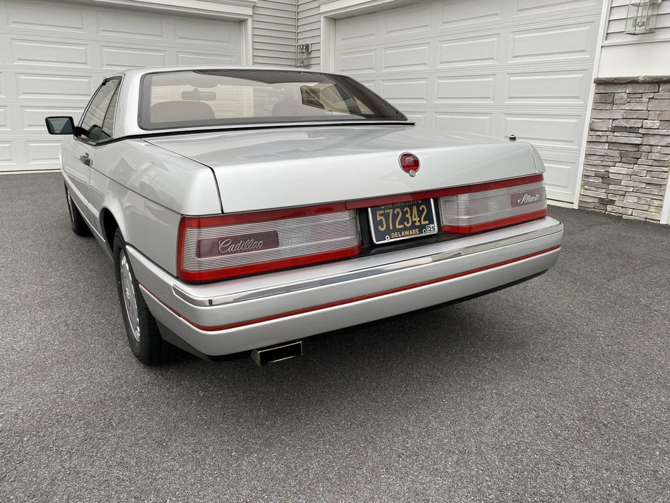 1987 Cadillac Allante - Image 15 of 31