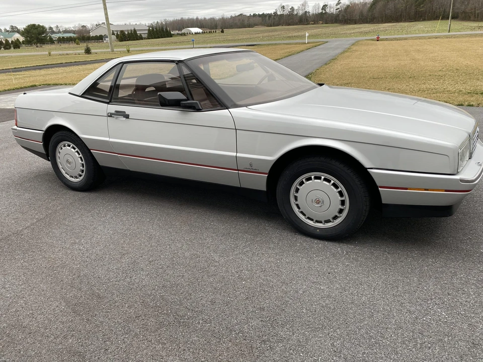 1987 Cadillac Allante - Image 23 of 31