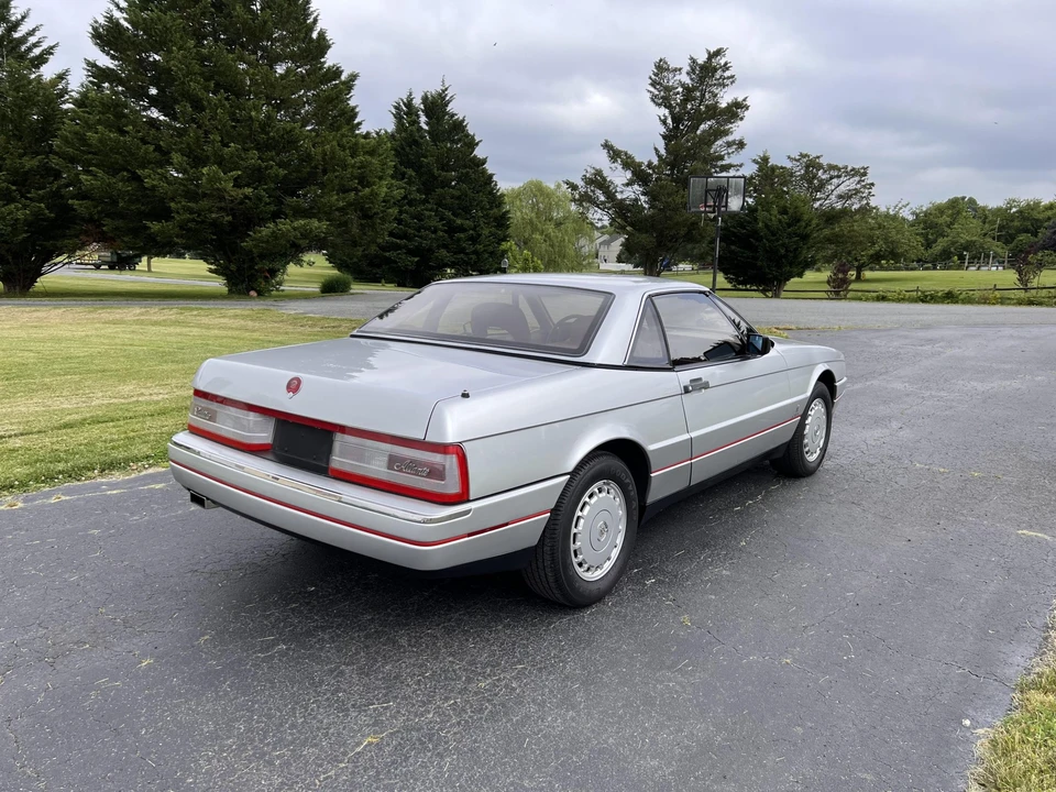 1987 Cadillac Allante - Image 26 of 31