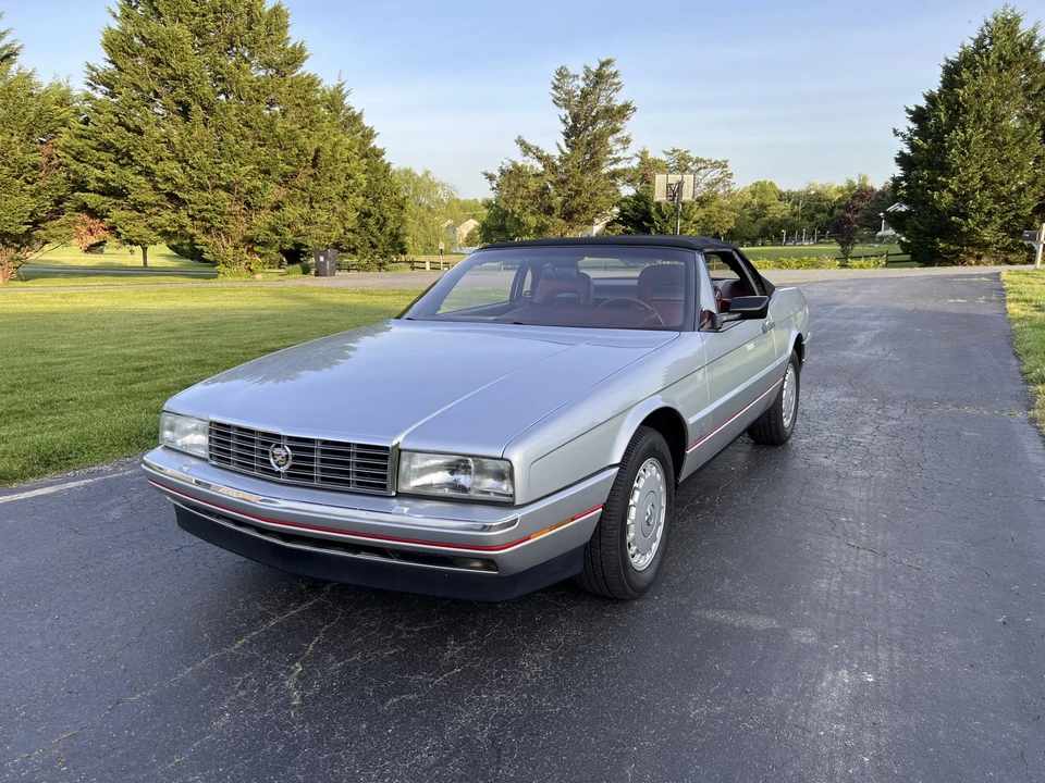 1987 Cadillac Allante - Image 28 of 31