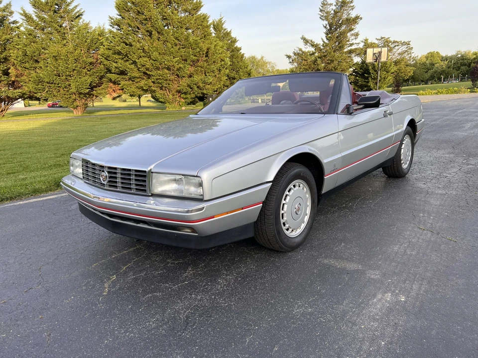 1987 Cadillac Allante - Image 2 of 31