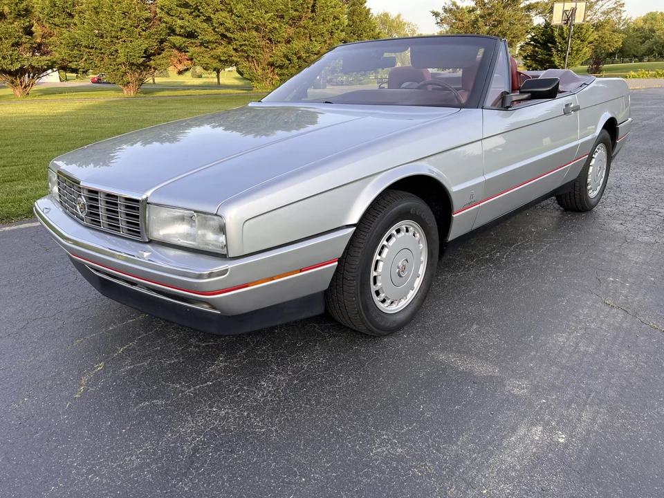 1987 Cadillac Allante - Image 4 of 31