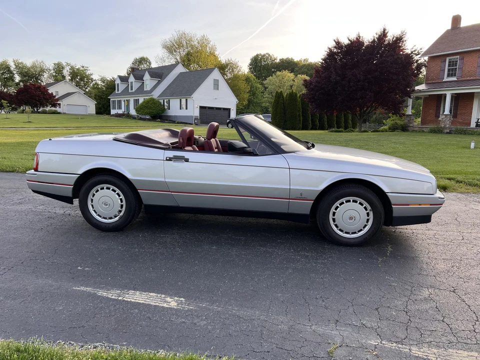 1987 Cadillac Allante - Image 16 of 31