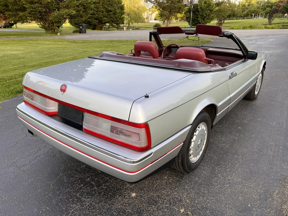 1987 Cadillac Allante - Image 12 of 31