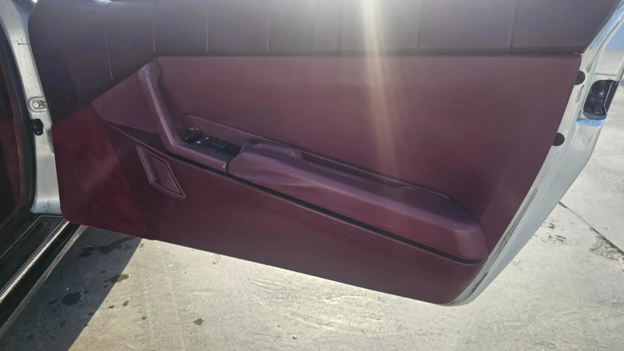 1987 Cadillac Allante - Image 12 of 20