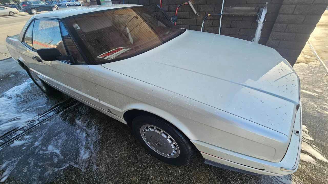 1987 Cadillac Allante - Image 8 of 20