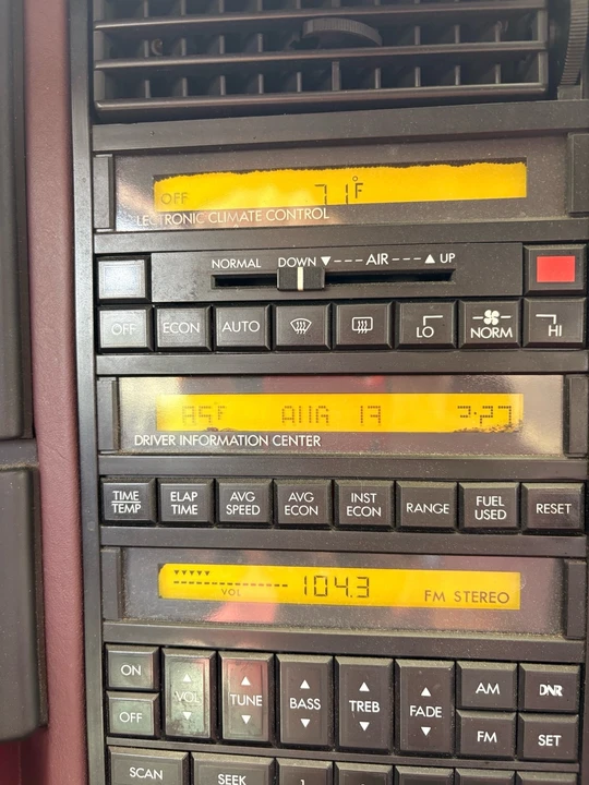 1987 Cadillac Allante - Image 21 of 23