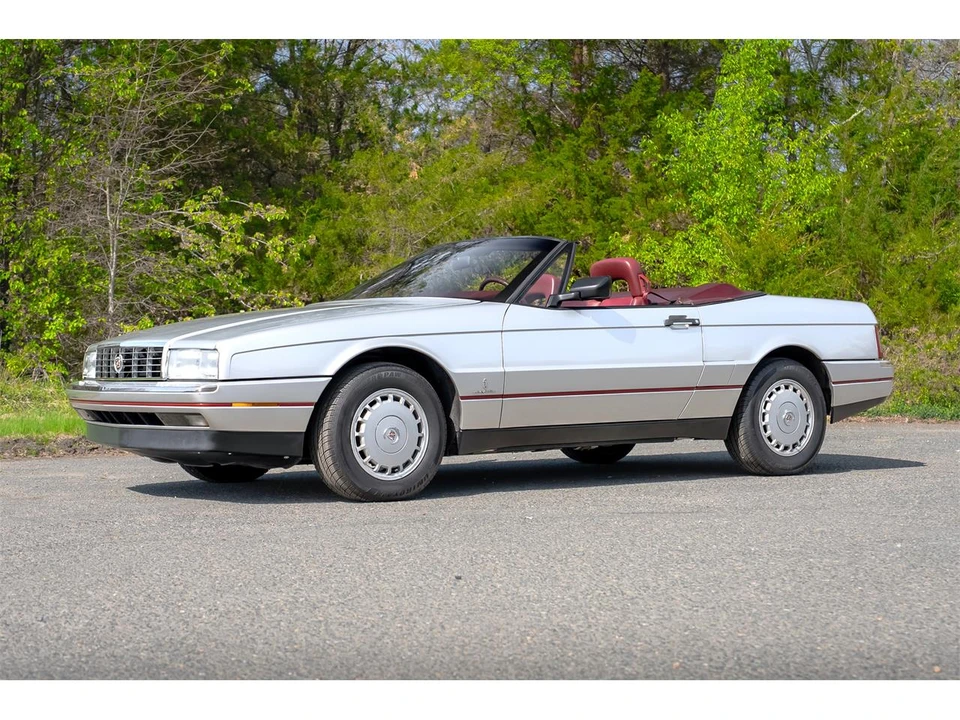 1987 Cadillac Allante - Image 2 of 31