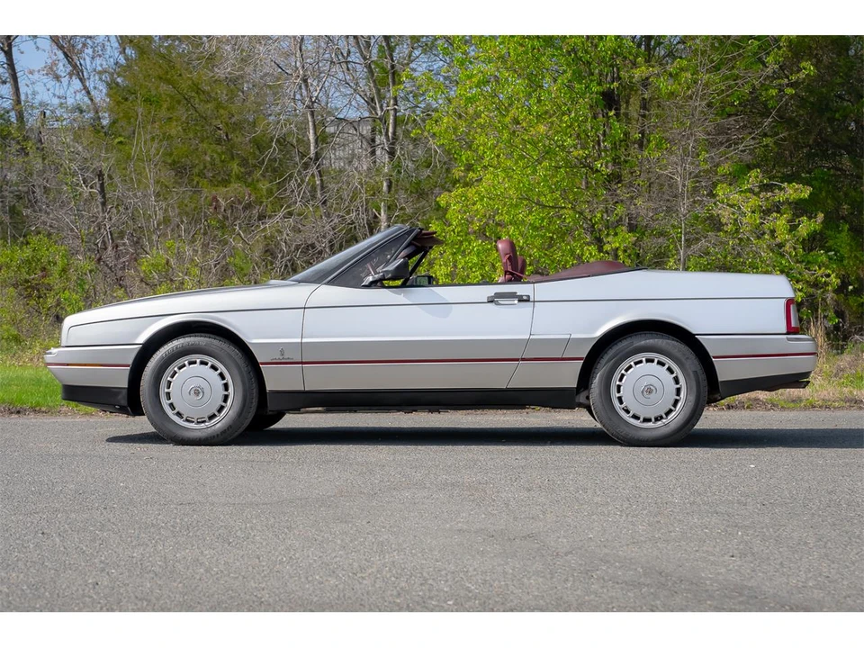 1987 Cadillac Allante - Image 3 of 31