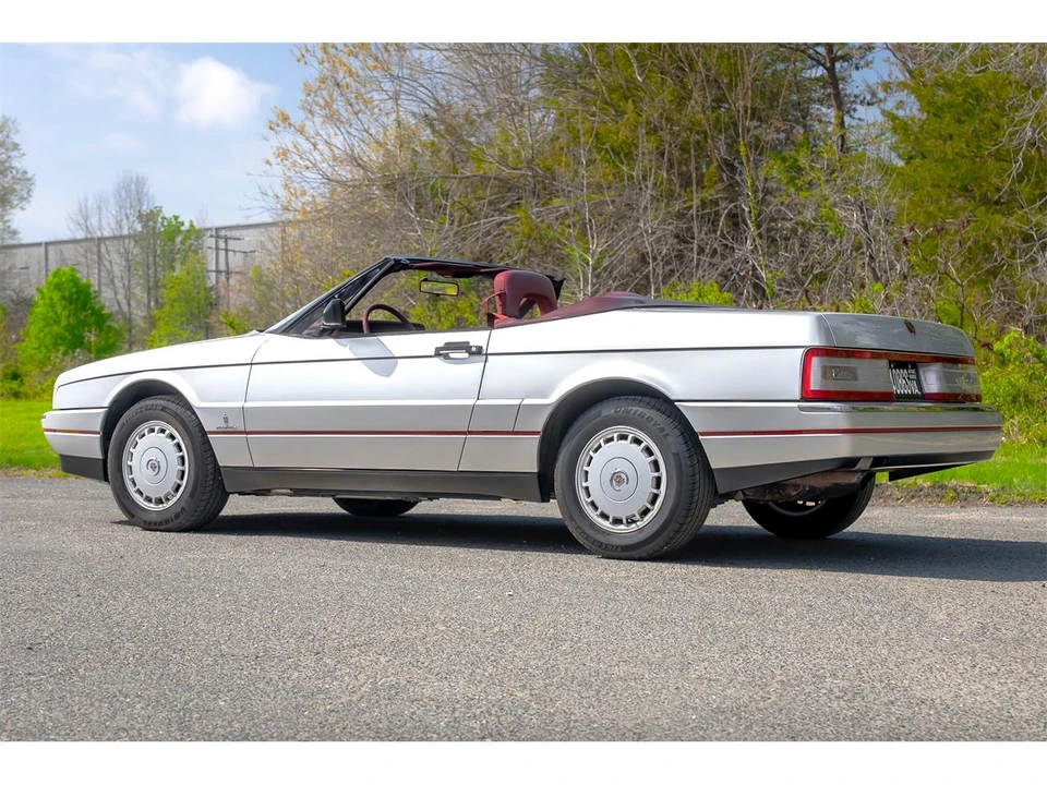 1987 Cadillac Allante - Image 4 of 31