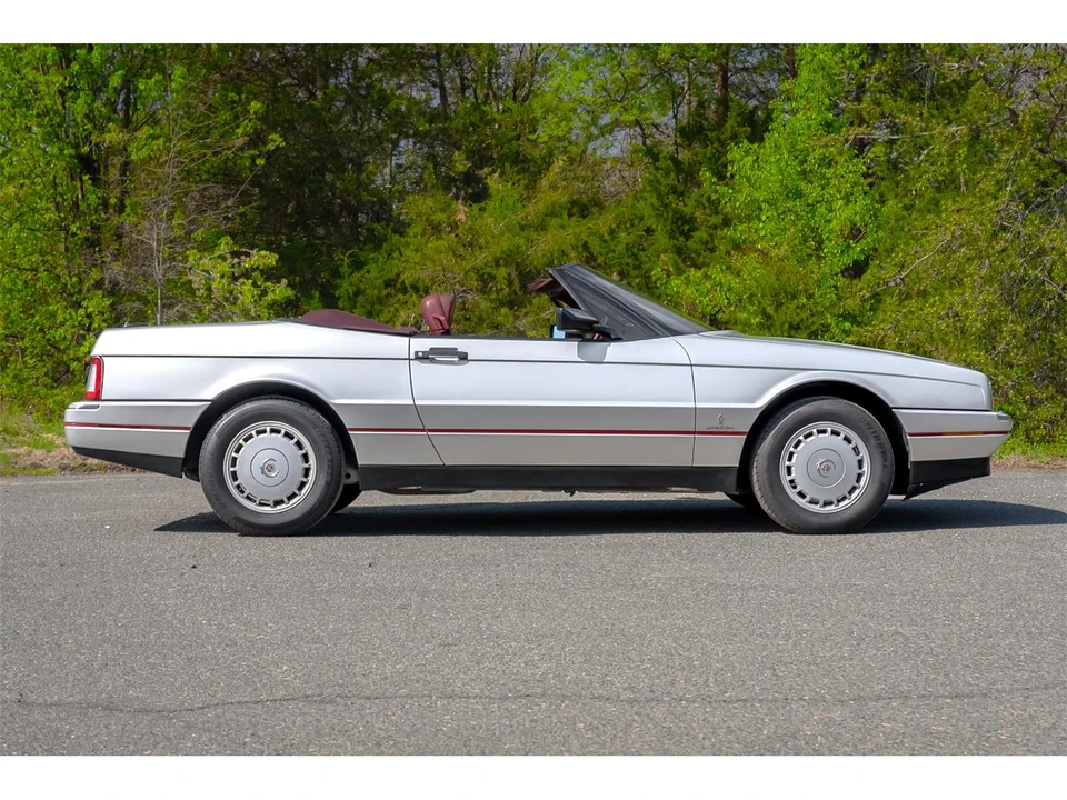 1987 Cadillac Allante - Image 7 of 31