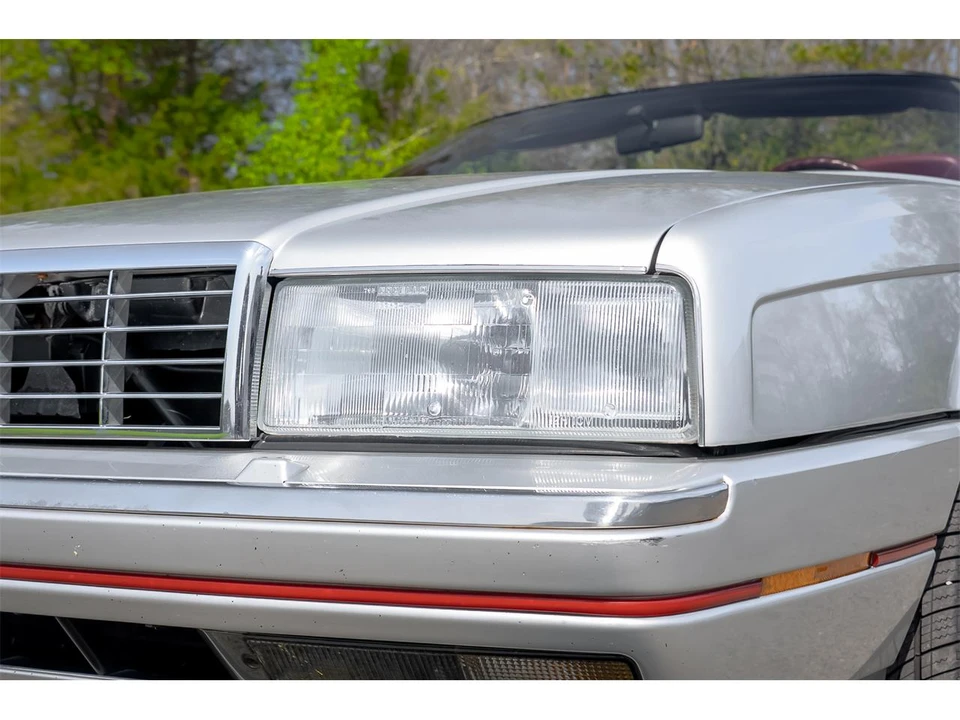 1987 Cadillac Allante - Image 10 of 31